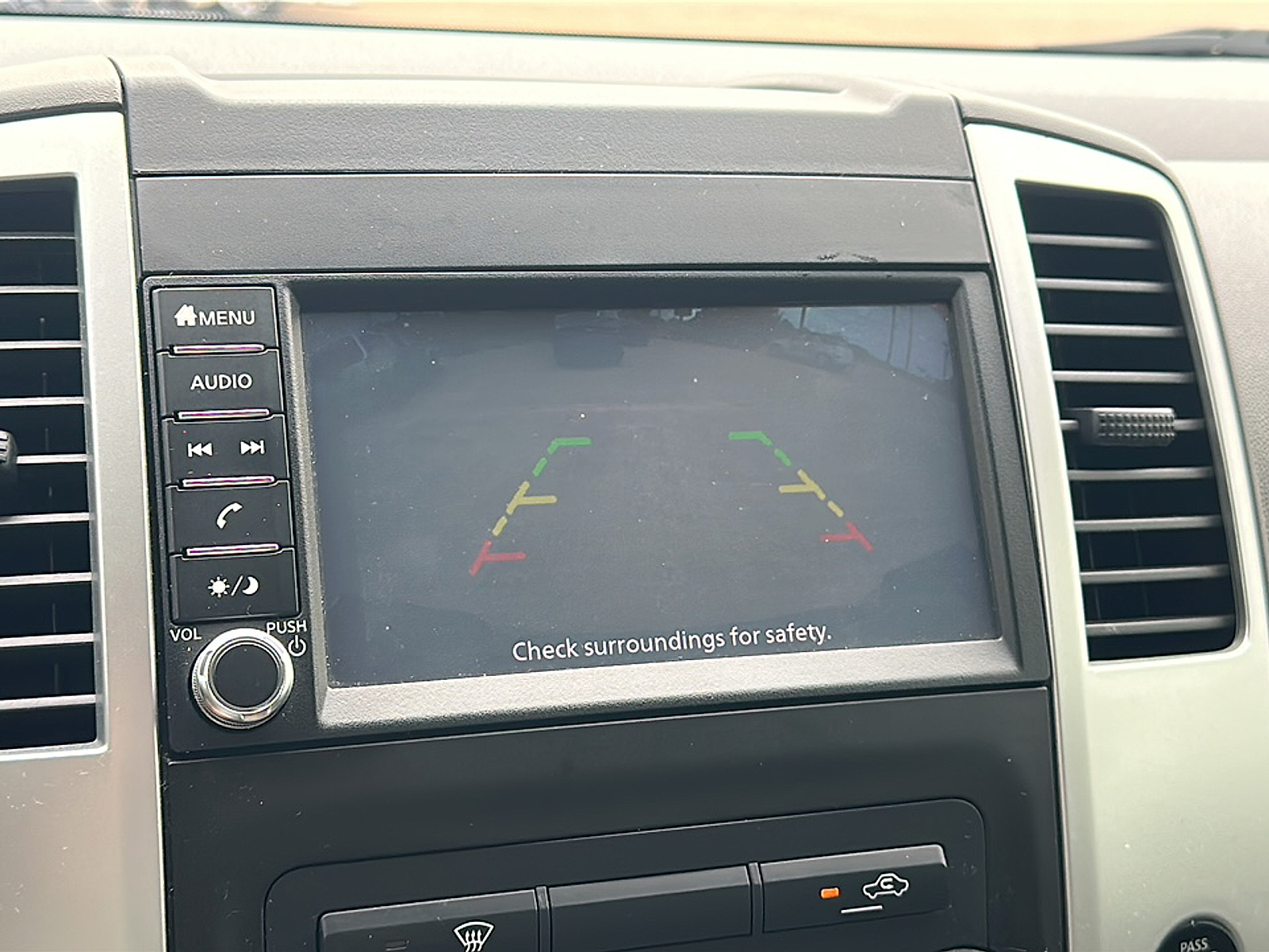 2019 Nissan Frontier SV photo 10