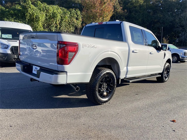 2025 Ford F-150 XLT photo 2