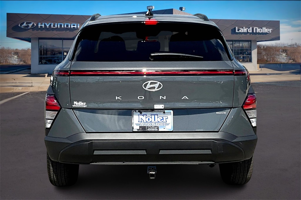 2026 Hyundai Kona SEL photo 4