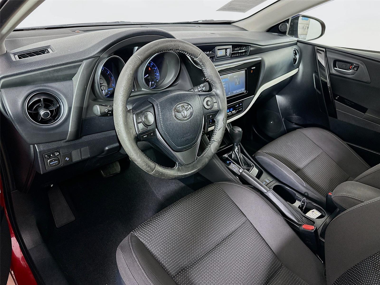 2017 Toyota Corolla iM Base photo 9