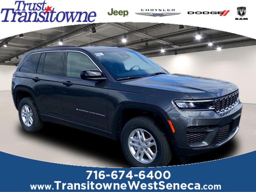 2025 Jeep Grand Cherokee Laredo's photo