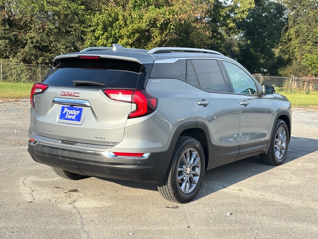 2024 Gmc Terrain SLT photo 2