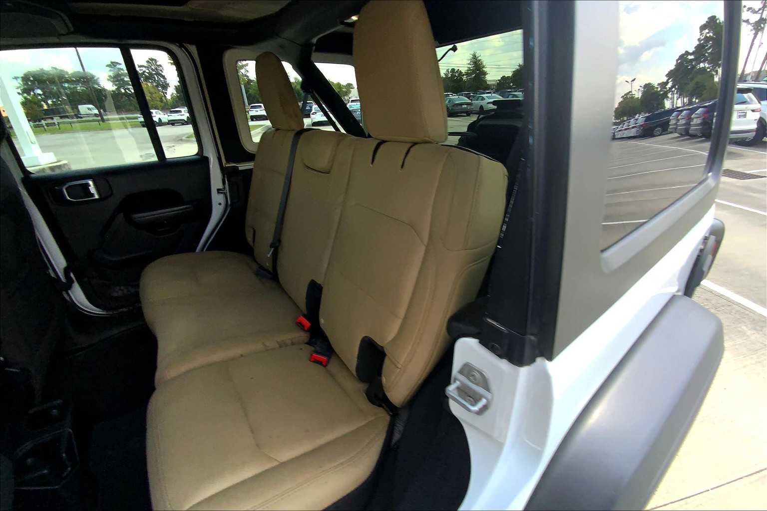 2018 Jeep Wrangler Unlimited Sport S photo 16