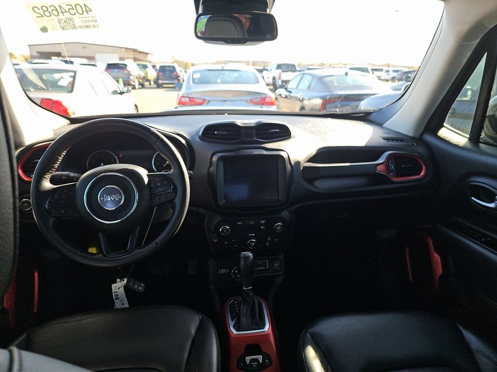 2022 Jeep Renegade Trailhawk photo 3