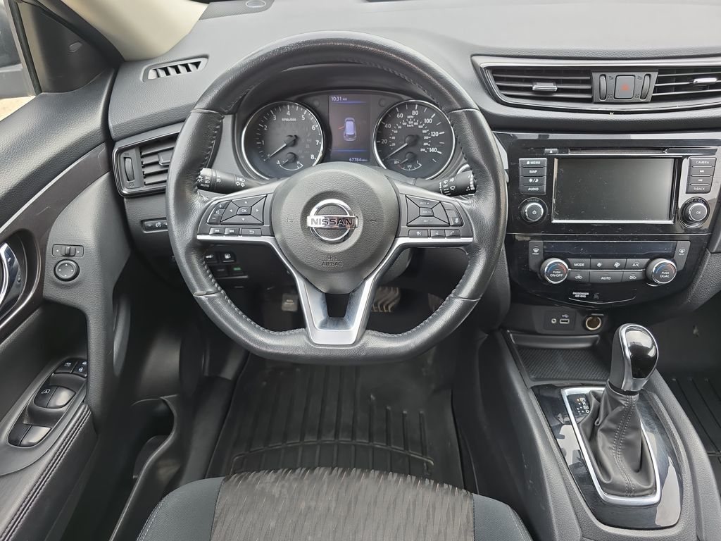 2018 Nissan Rogue SV photo 12