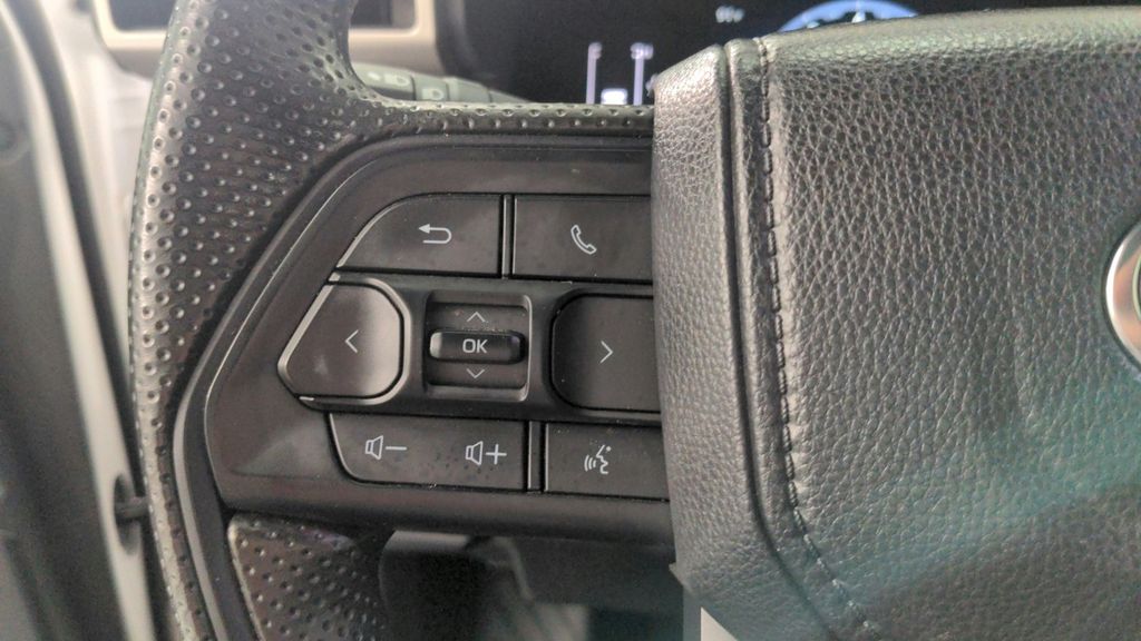2024 Toyota Tacoma SR5 photo 18