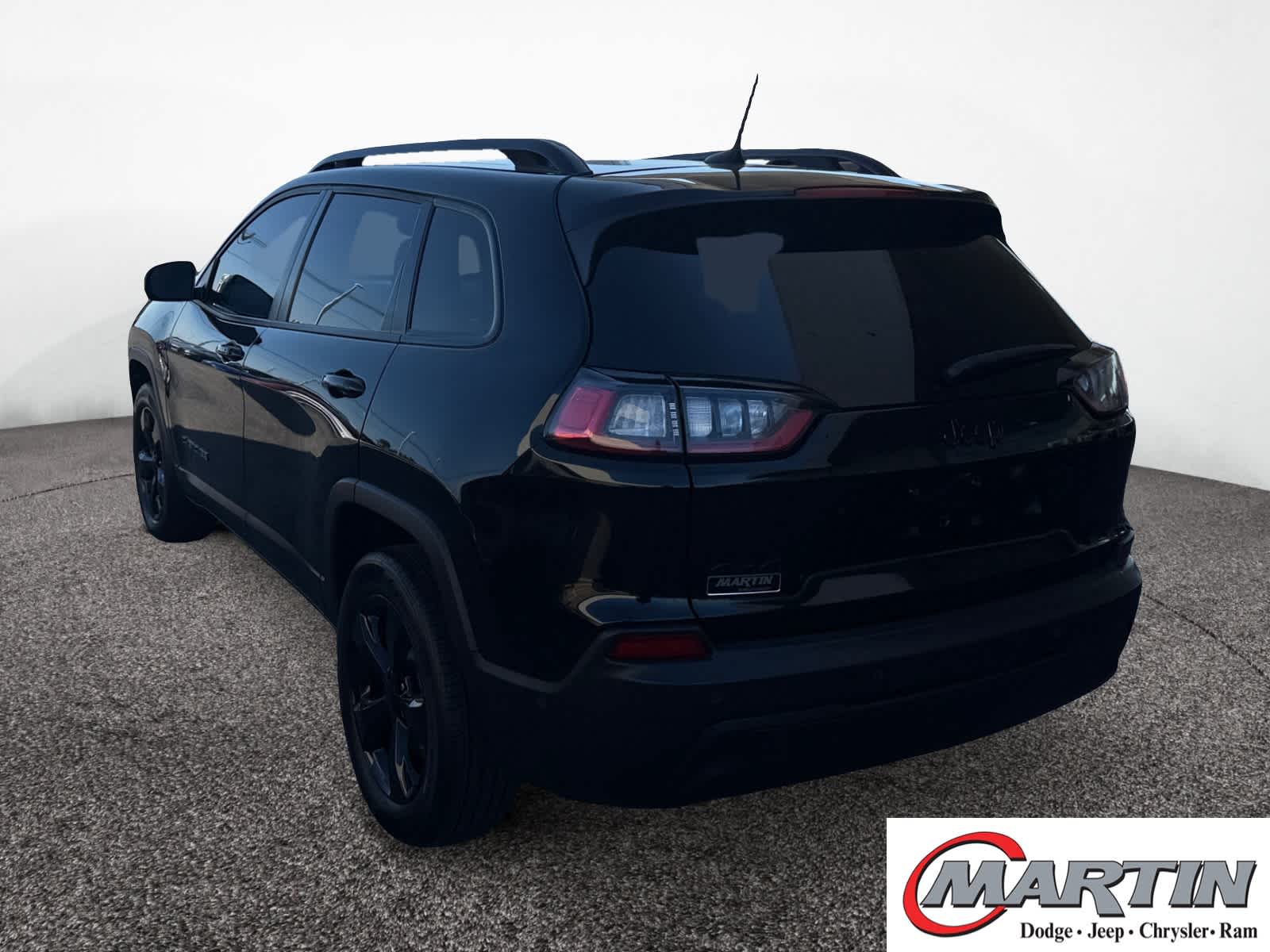 2023 Jeep Cherokee Altitude Lux photo 2