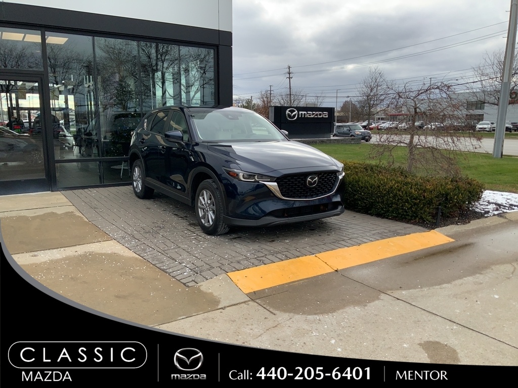 2023 Mazda CX-5 S Preferred package's photo