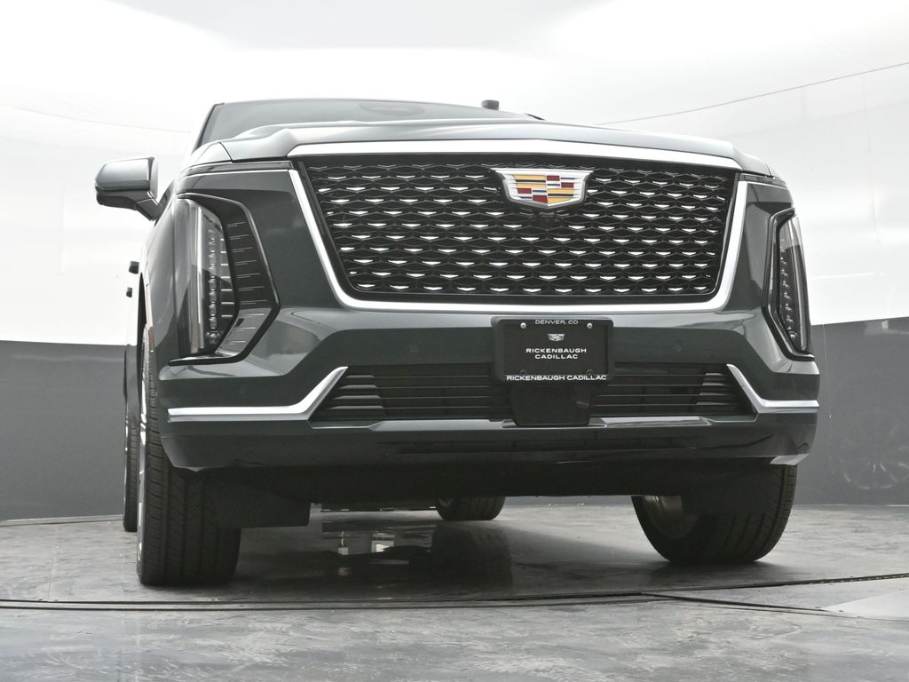 2026 Cadillac Escalade Luxury photo 8