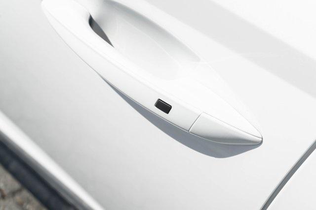 2025 Hyundai Sonata SEL photo 3