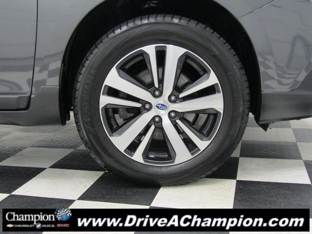 2019 Subaru Outback 2.5i photo 3