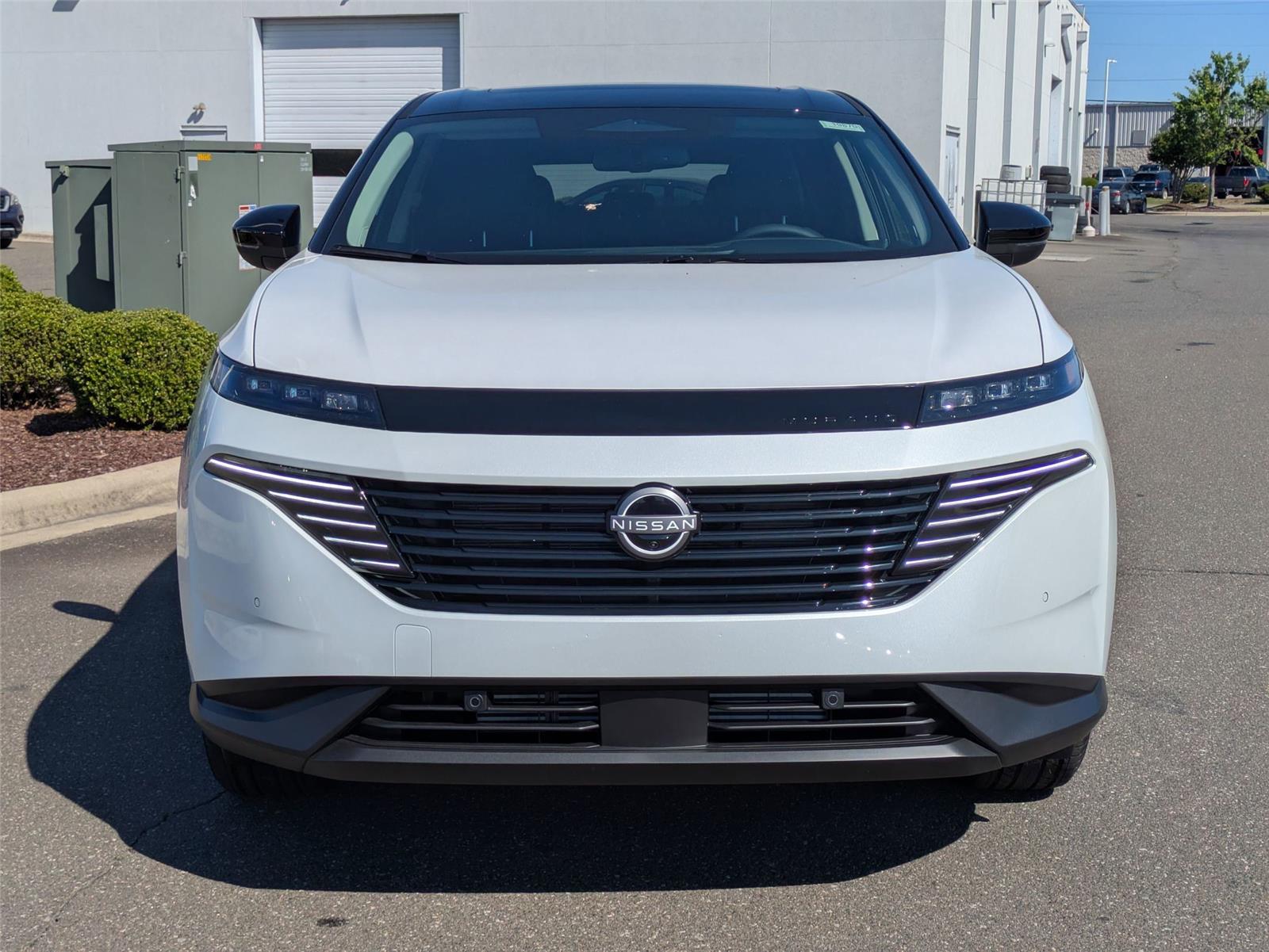 2025 Nissan Murano SL photo 2