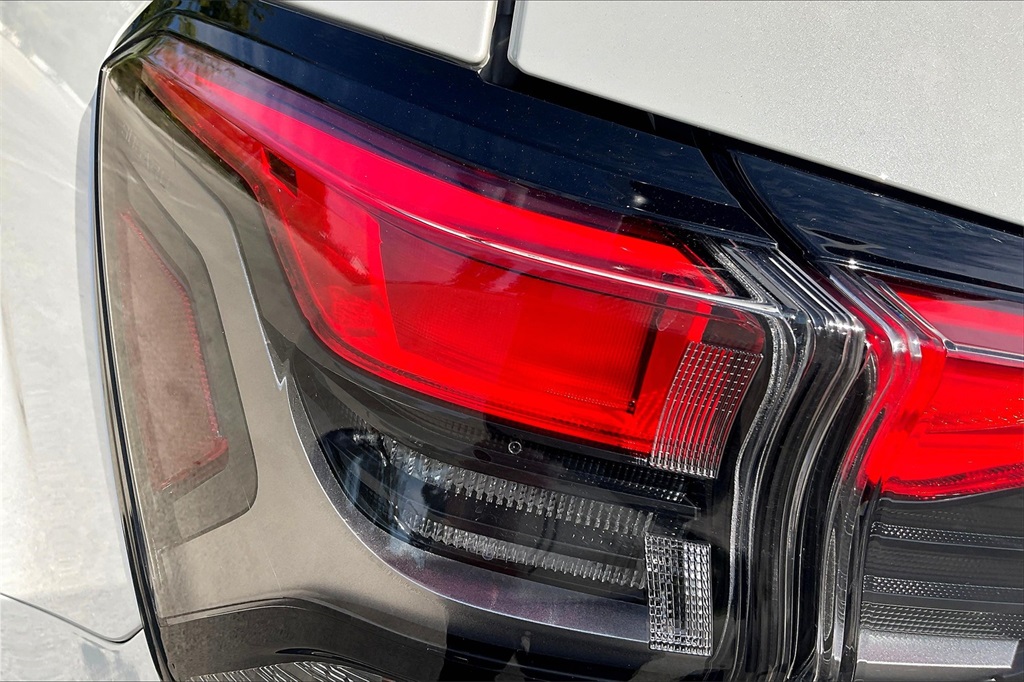 2025 Subaru Forester Base photo 27