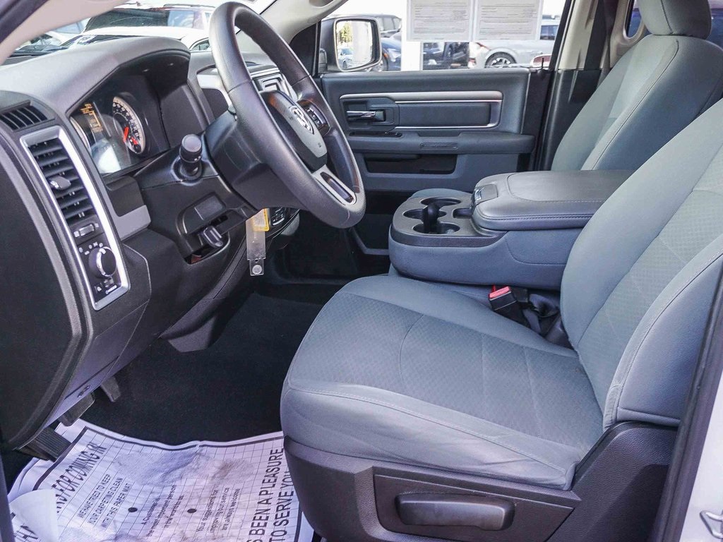 2019 Ram 1500 Classic SLT photo 16