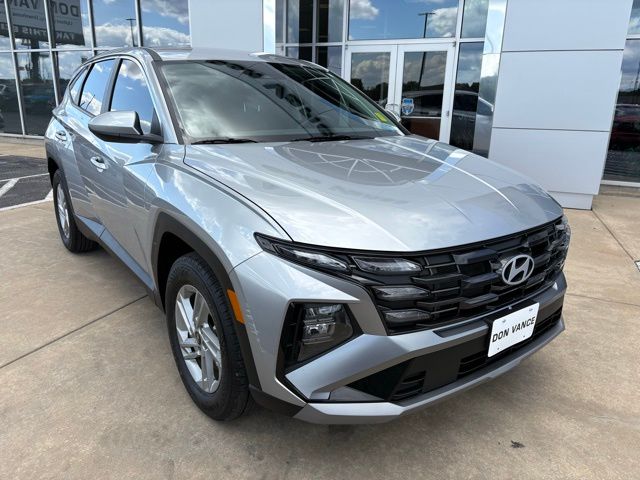 2025 Hyundai Tucson SE photo 7