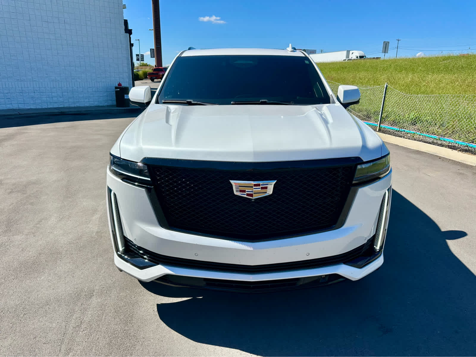 2021 Cadillac Escalade Sport Platinum photo 2