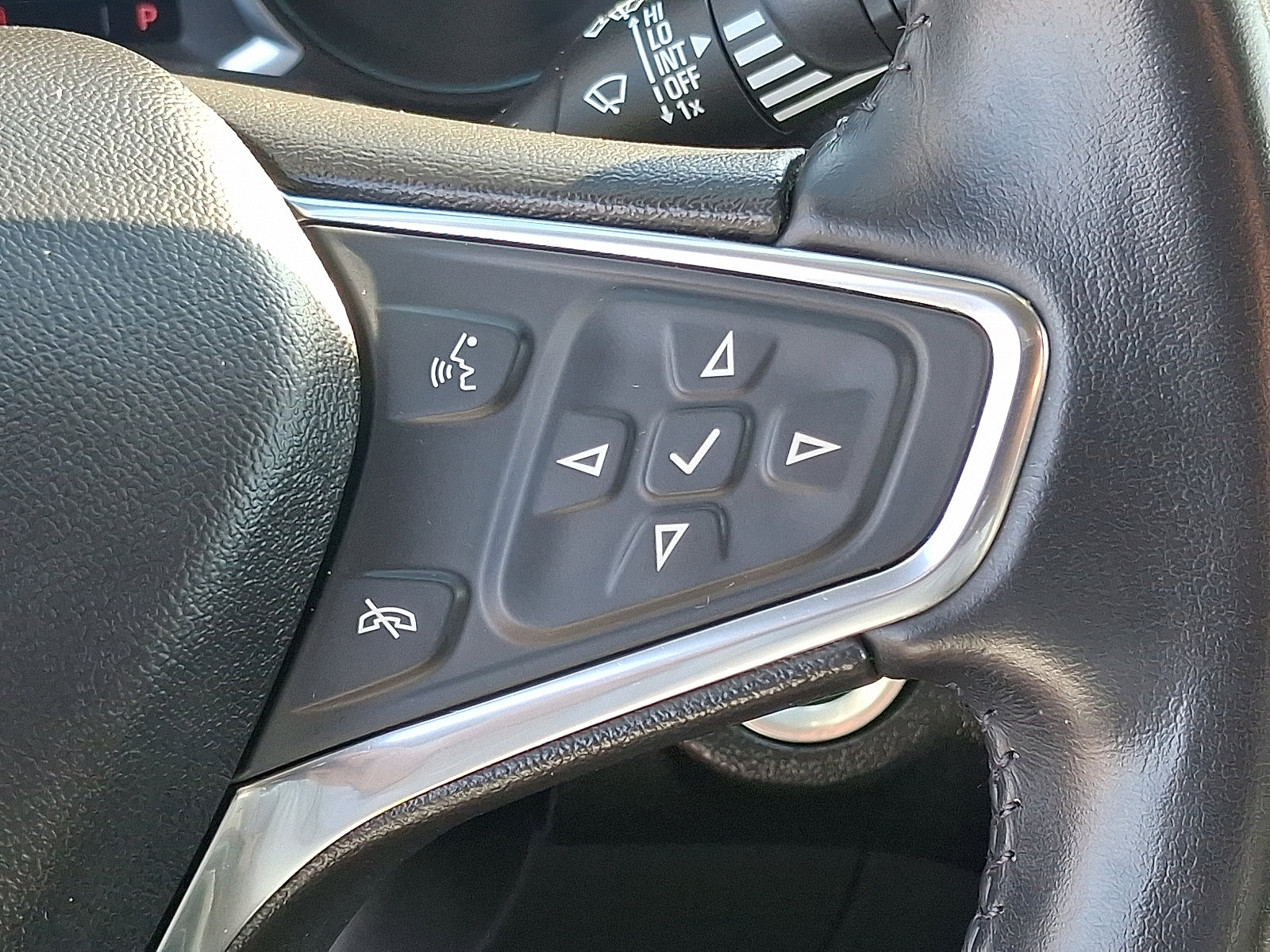 2020 Chevrolet Equinox LT photo 20