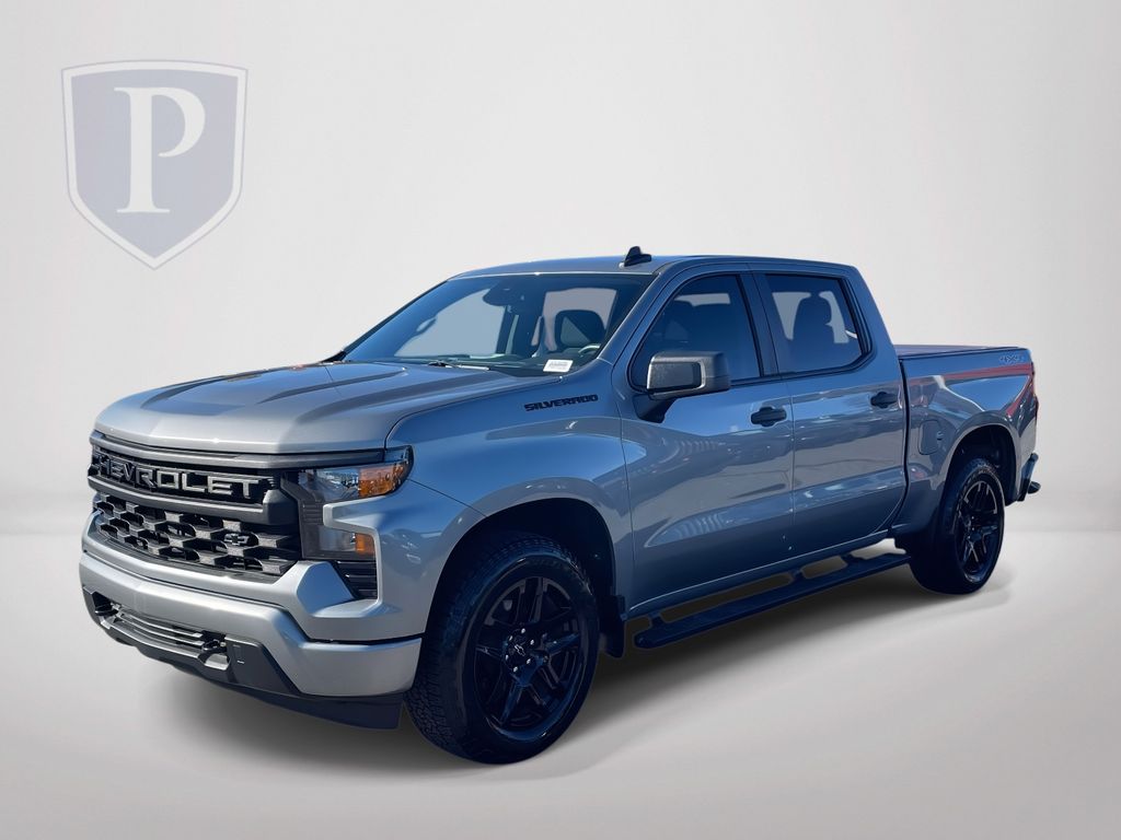 2023 Chevrolet Silverado 1500 Custom photo 3