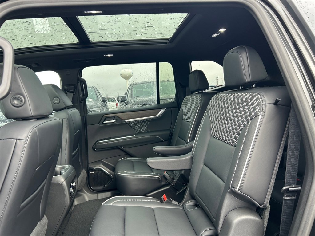 2026 GMC ACADIA - Image 32