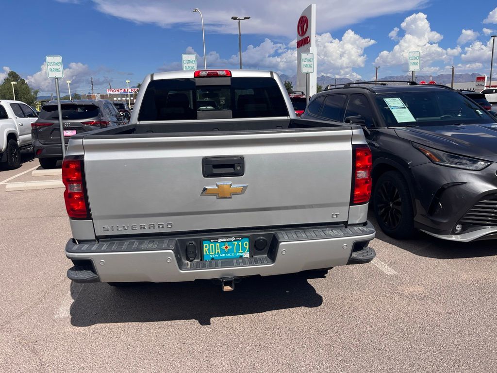 2018 Chevrolet Silverado 1500 LT photo 4