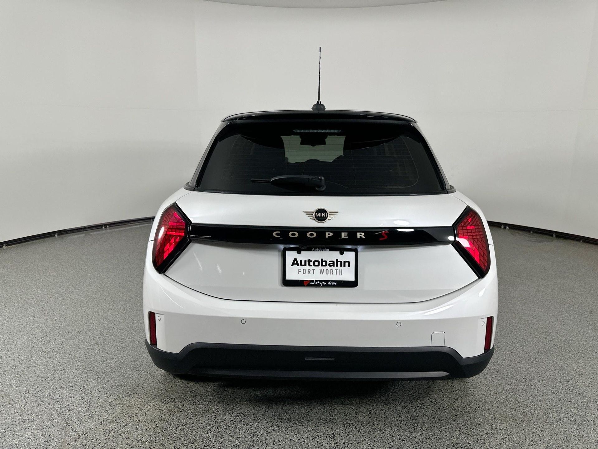 2025 Mini Cooper Hardtop S photo 4