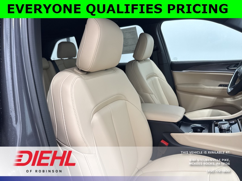 2025 Jeep Grand Cherokee Limited photo 7