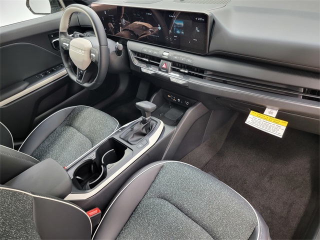 2025 Kia K4 GT-Line photo 19