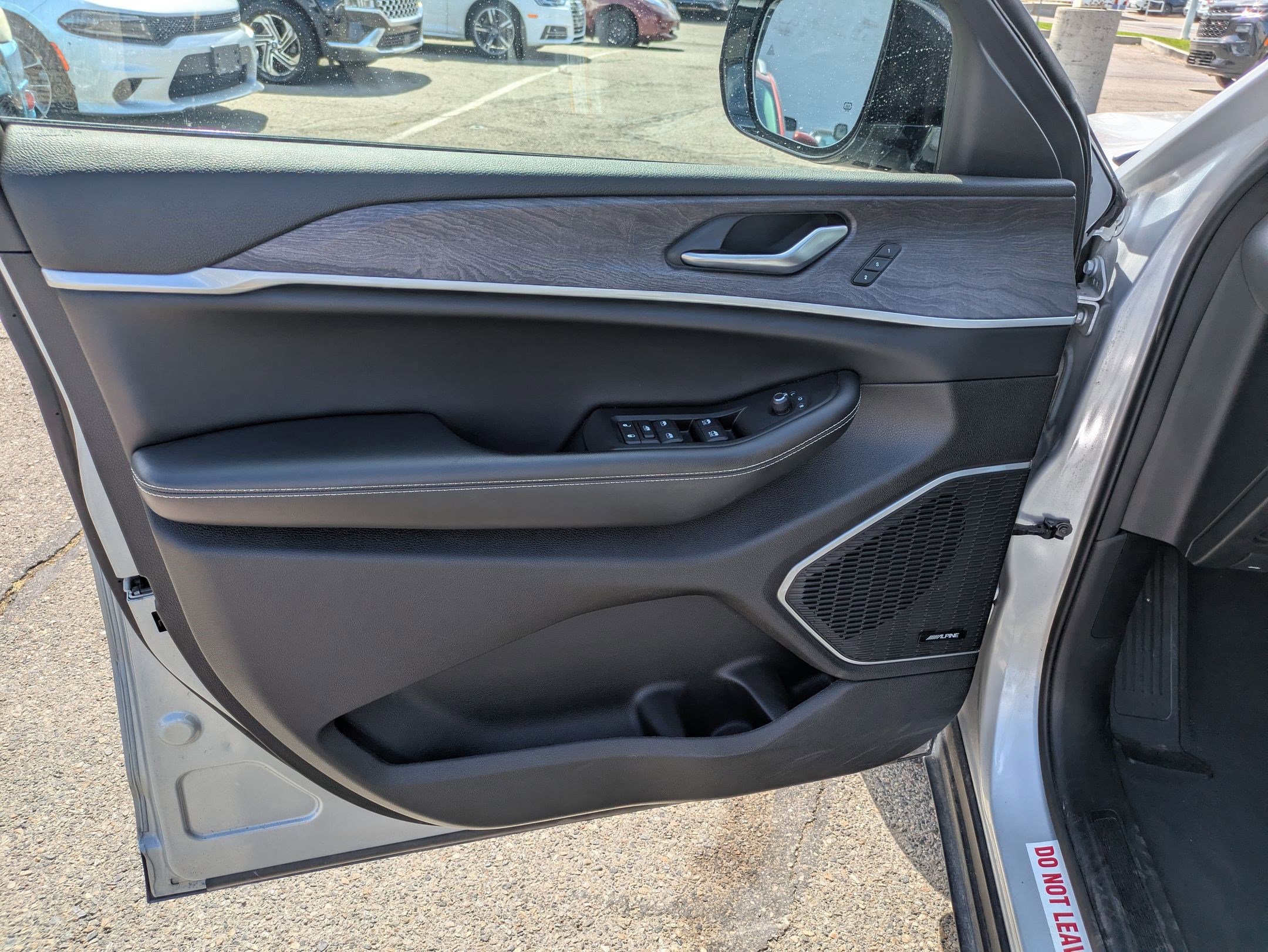 2023 Jeep Cherokee 4xe photo 8