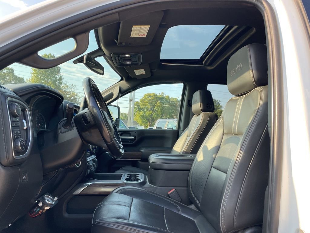 2022 Chevrolet Silverado 3500HD High Country photo 9