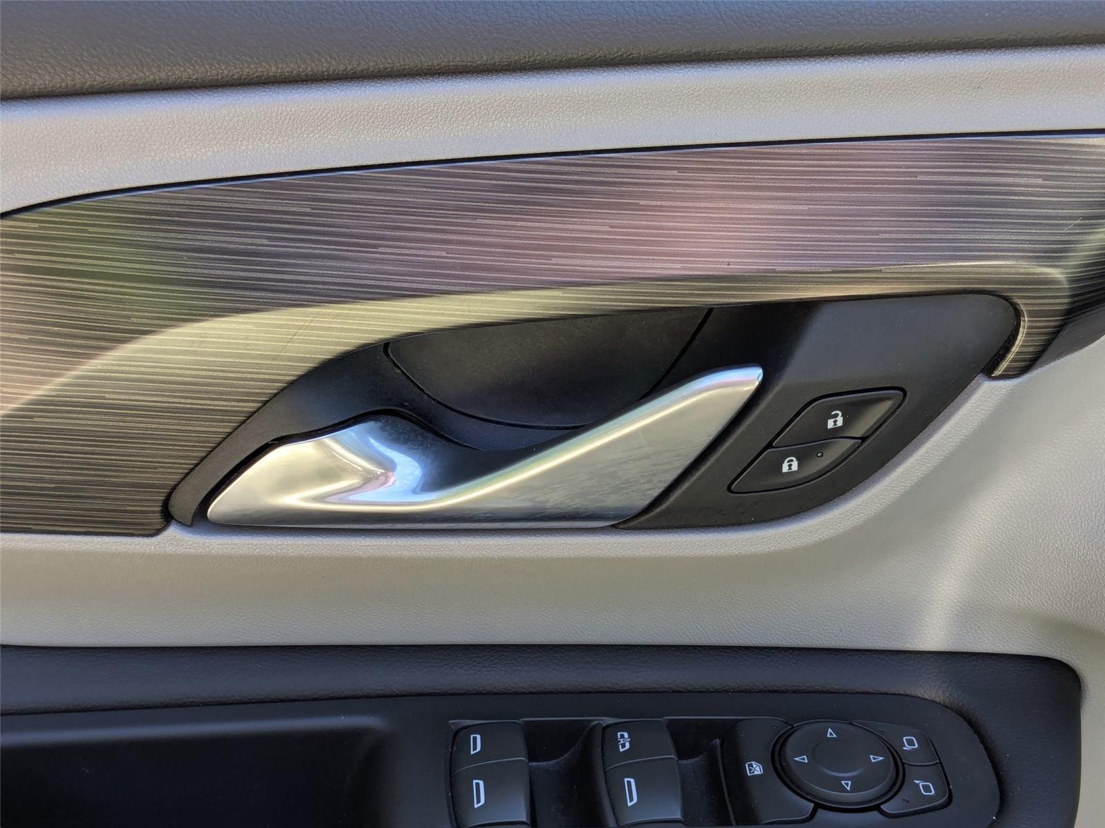 2022 Gmc Terrain SLE photo 13