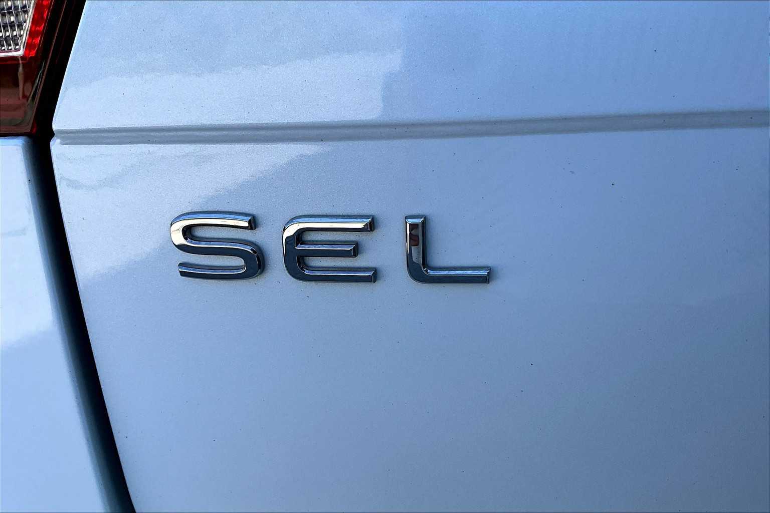 2023 Volkswagen Tiguan SEL R-Line Black photo 60