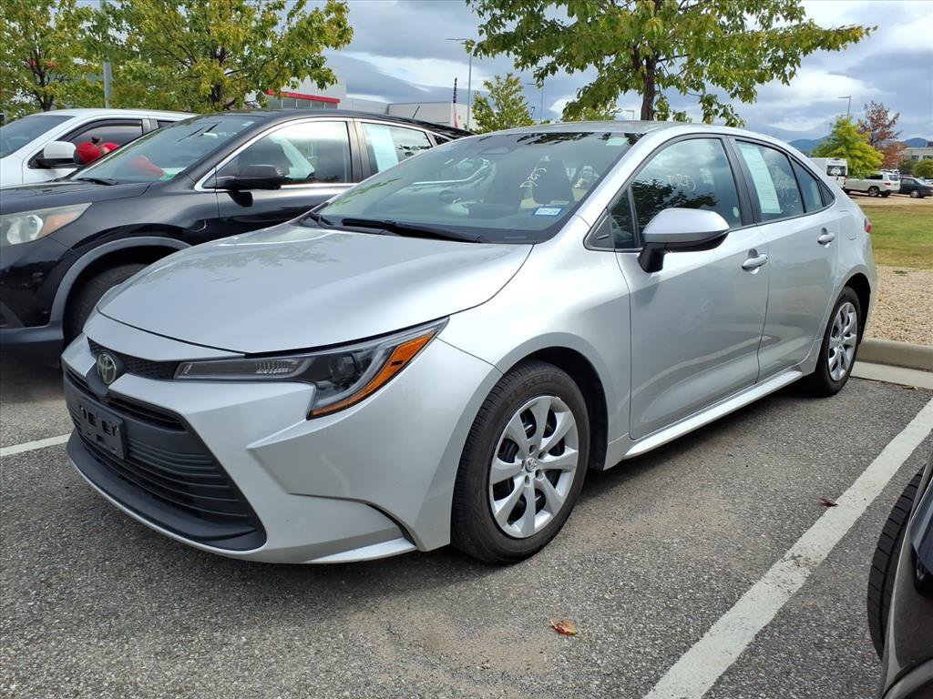 2024 Toyota Corolla LE photo 4