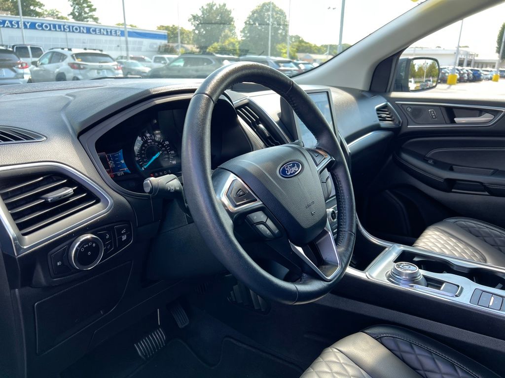 2024 Ford Edge Titanium photo 11