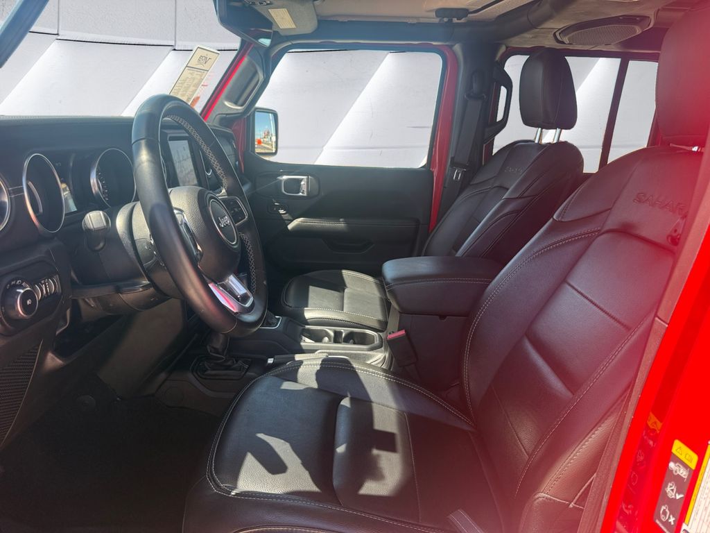 2022 Jeep Wrangler Unlimited Sahara photo 6