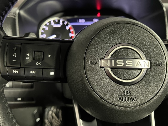 2022 Nissan Rogue SL photo 17