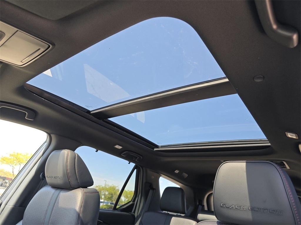 2025 Honda Pilot Black Edition photo 2