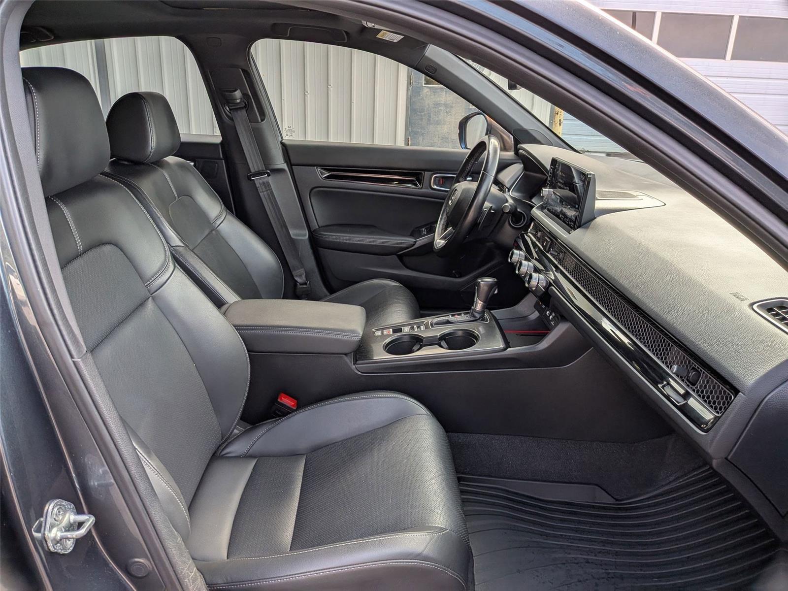 2022 Honda Civic Hatchback Sport Touring photo 34