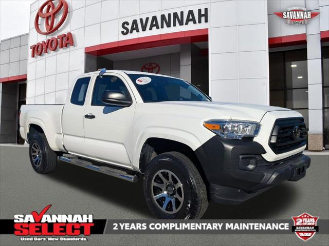 2022 Toyota Tacoma SR's photo