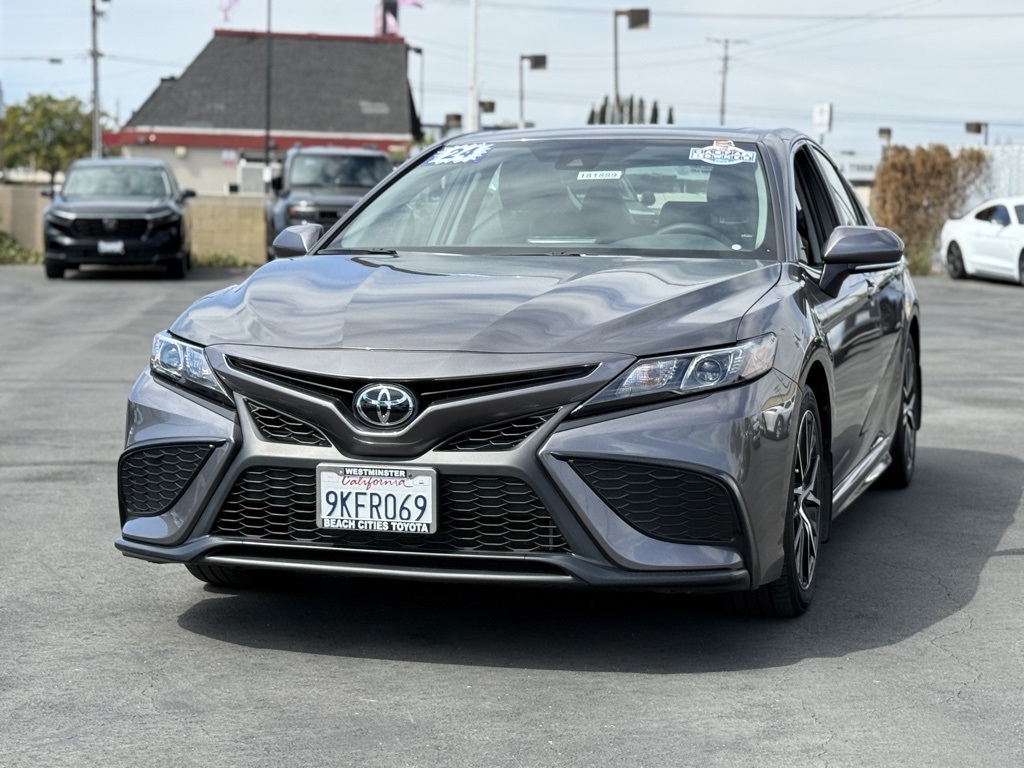 2024 Toyota Camry SE photo 4