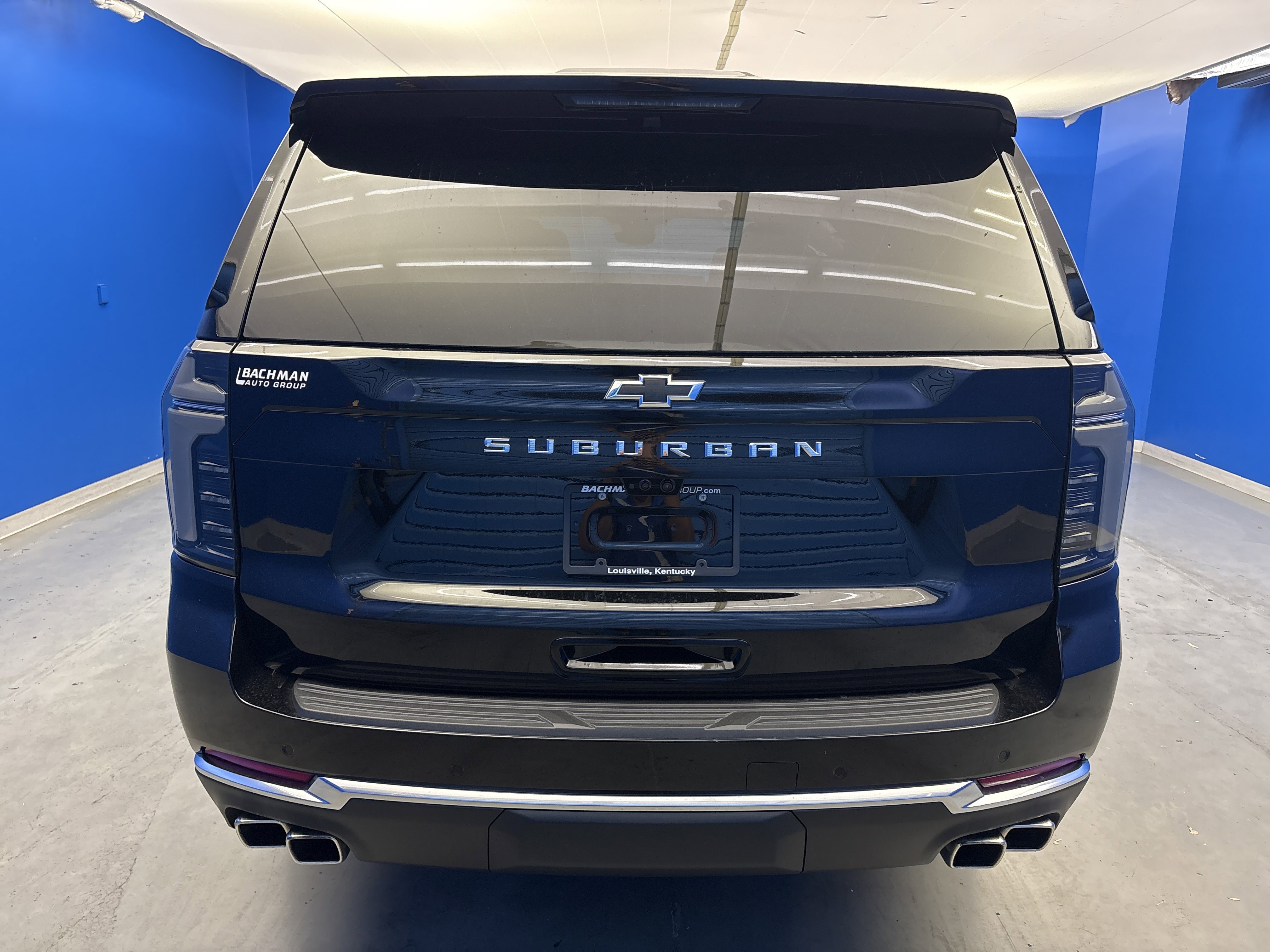 2025 Chevrolet Suburban High Country photo 2