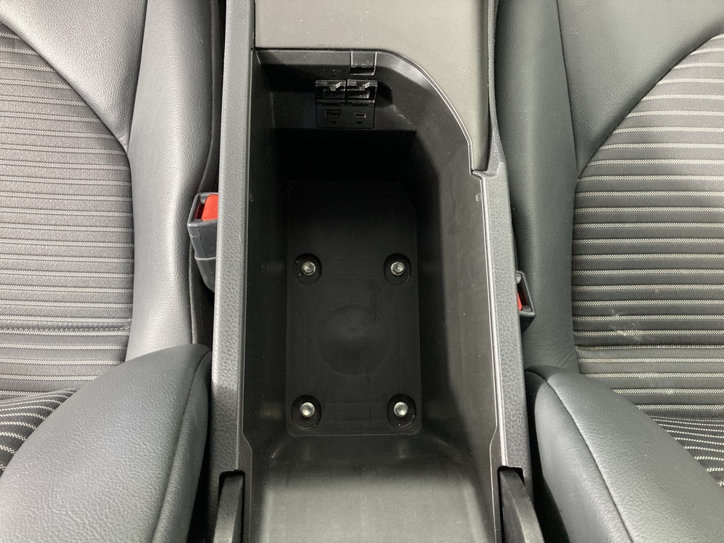 2023 Toyota Camry SE photo 8