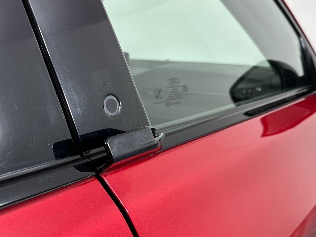 2021 Ford Mustang Mach-E Premium photo 5
