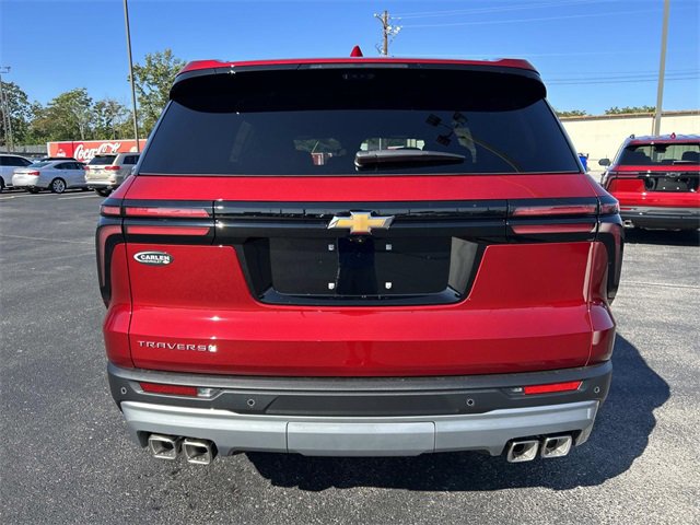 2026 Chevrolet Traverse photo 2