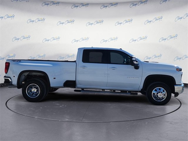2026 Chevrolet Silverado 3500HD LT photo 5