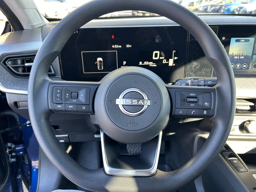 2025 Nissan Kicks SV photo 12