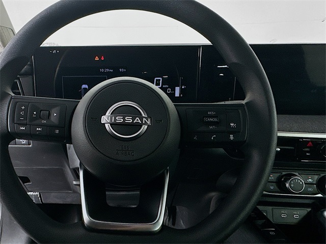 2025 Nissan Kicks SV photo 14