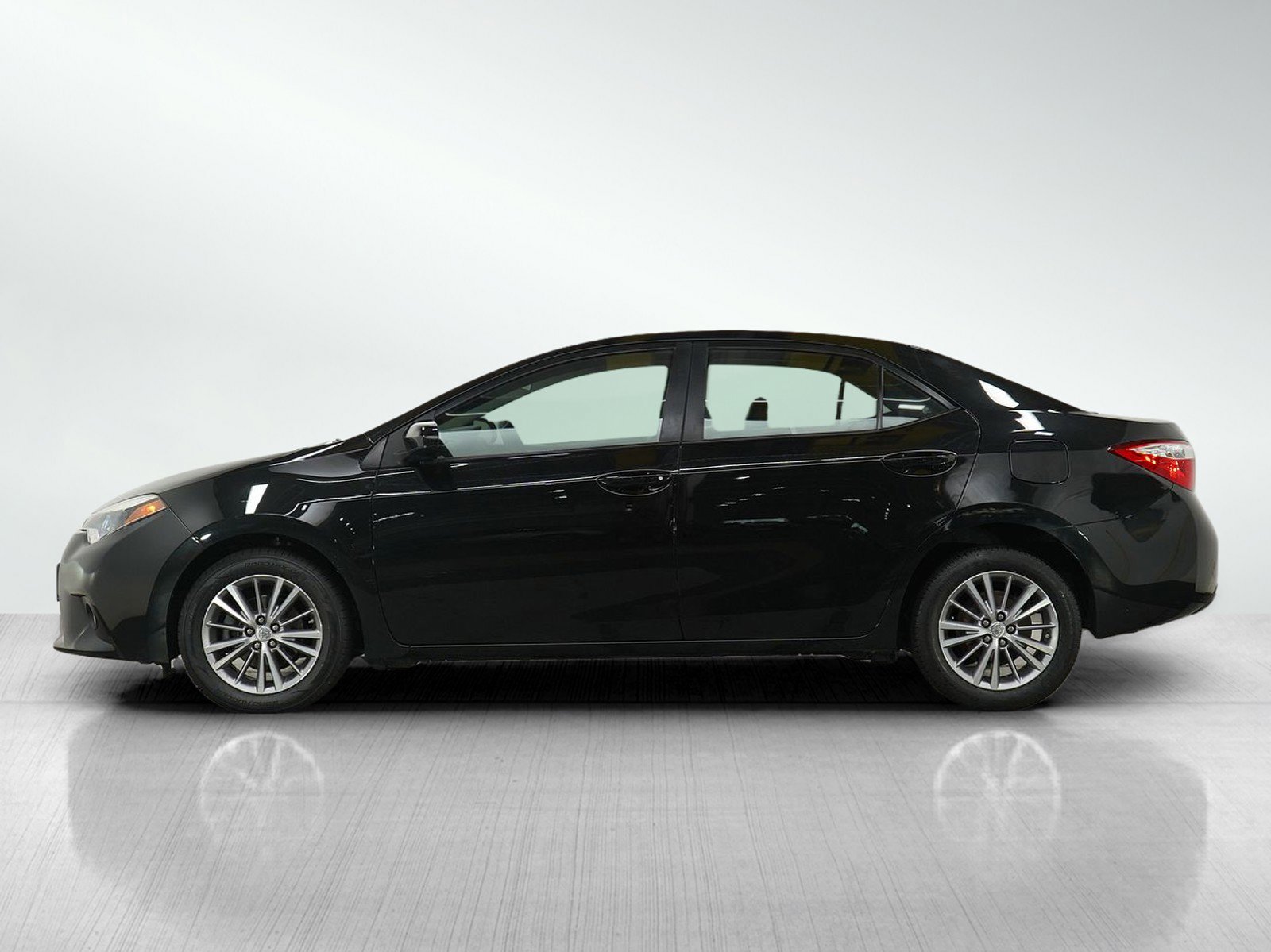Used 2014 Toyota Corolla LE Plus with VIN 2T1BURHE7EC202087 for sale in Minneapolis, Minnesota
