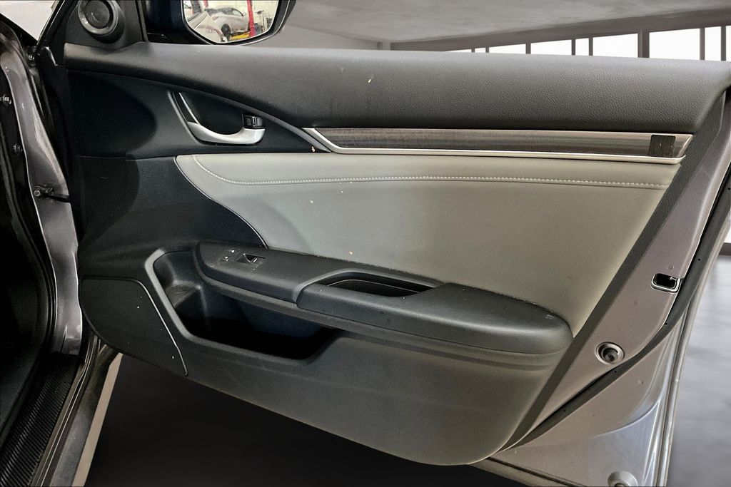 2020 Honda Civic EX-L photo 20