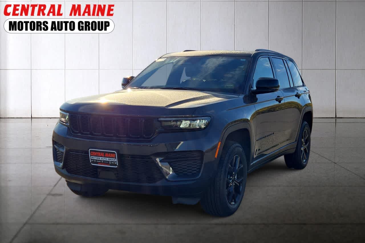 2025 Jeep Grand Cherokee Altitude's photo