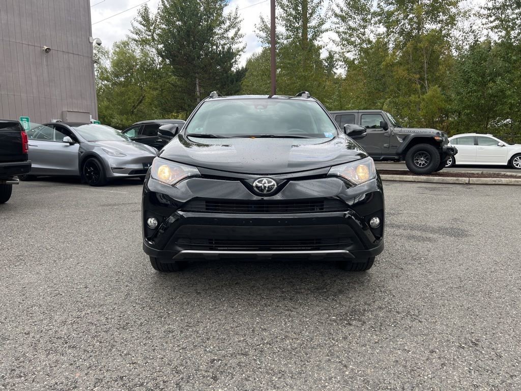 2018 Toyota RAV4 Adventure photo 2